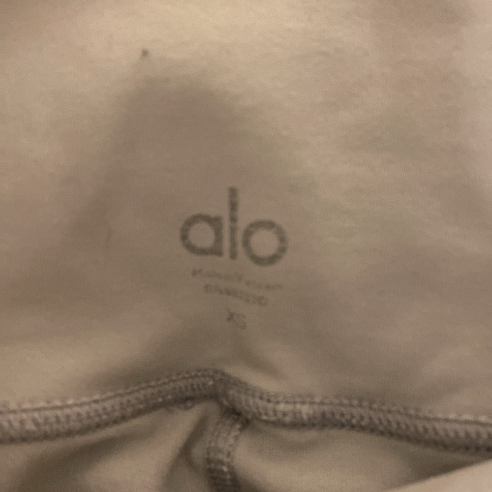 Alo Yoga moto leggings, high waisted in alloy, sz XS - Picture 4 of 6